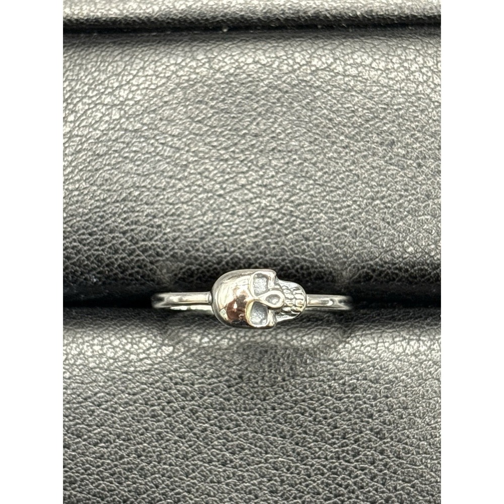 New Condition Sterling Silver Skull Ring Size 7 Dainty H3